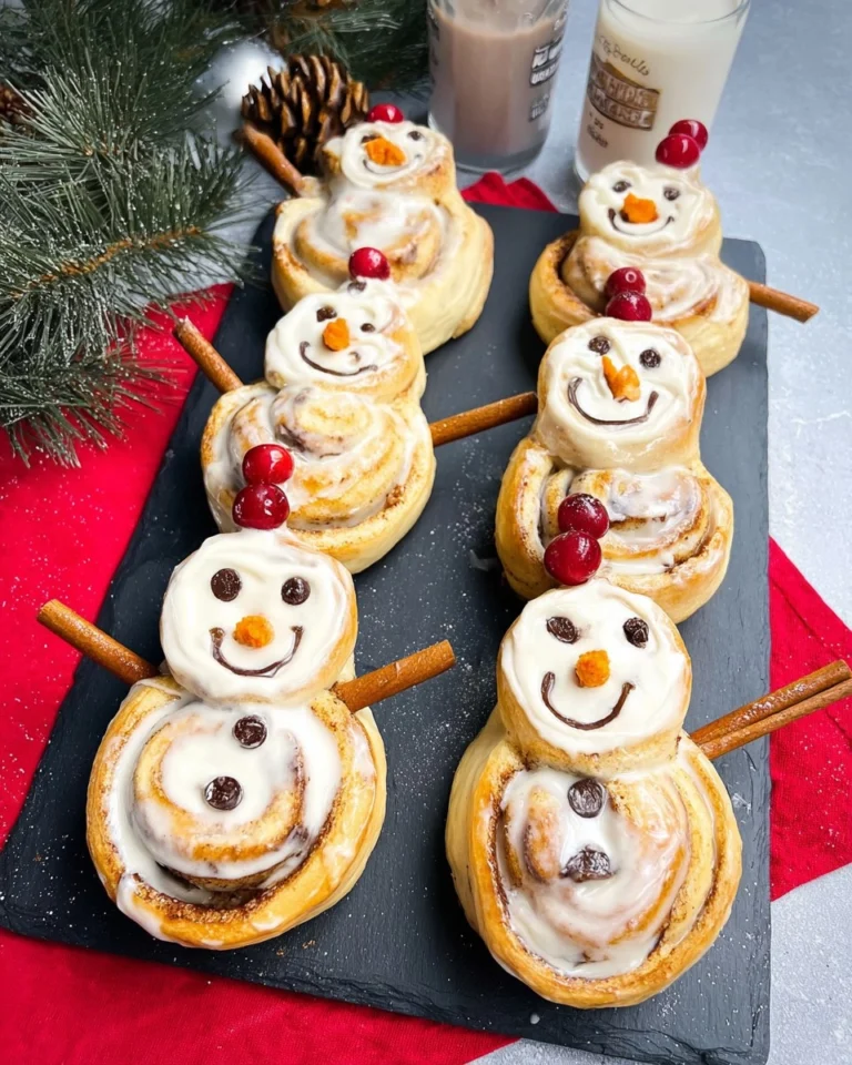 Pillsbury-Snowmen-Shaped-Cinnamon-Rolls-Recipe