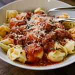 Cheese-Tortellini-With-Meat-Sauce-Recipe