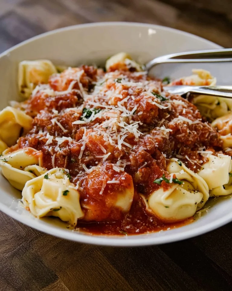 Cheese-Tortellini-With-Meat-Sauce-Recipe